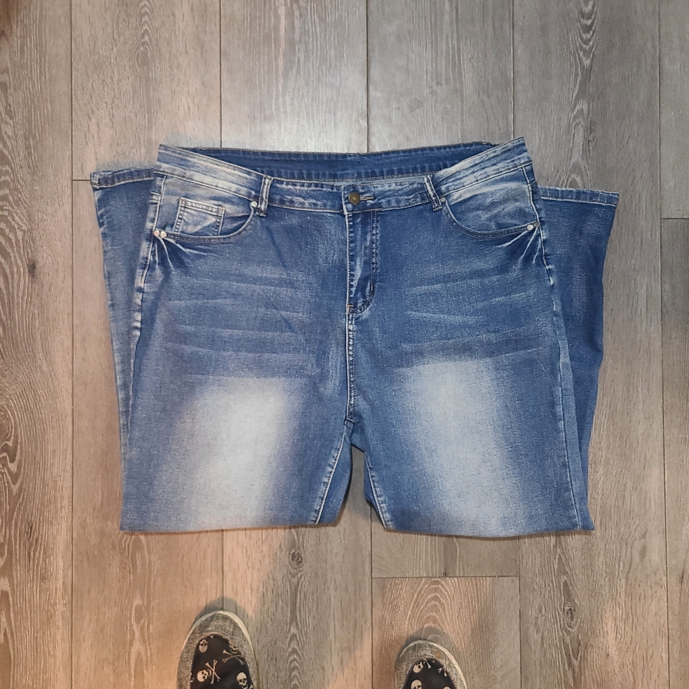 Source Unknown Distressed Blue Boyfriend Jeans